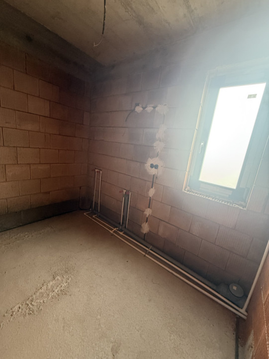 Casa 5 camere FINISAT! - 123,57 mp utili - garaj - zona Eroilor, Floresti!