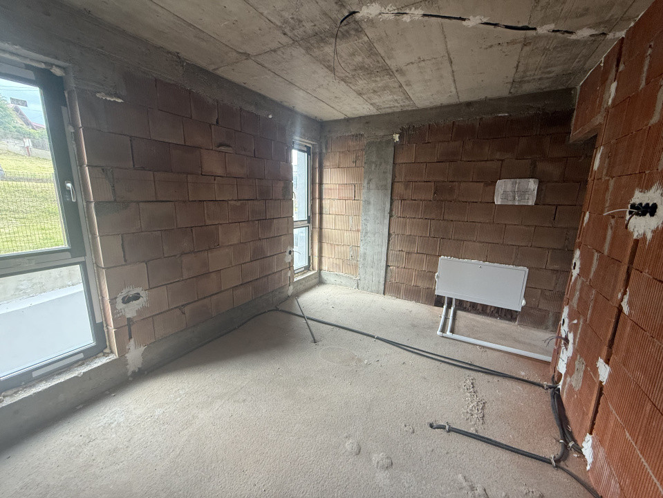 Casa 5 camere FINISAT! - 123,57 mp utili - garaj - zona Eroilor, Floresti!