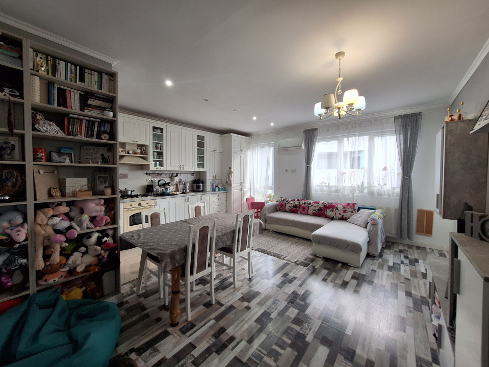 Apartament cu 3 camere, 74 mp, parcare, zona Parcului Poligon