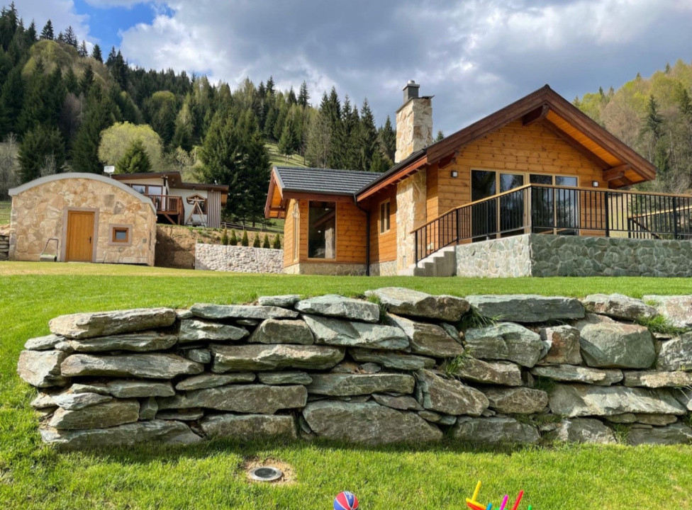 Casa de vacanta, 1200mp de teren, 101mp utili, Muntele Baisori