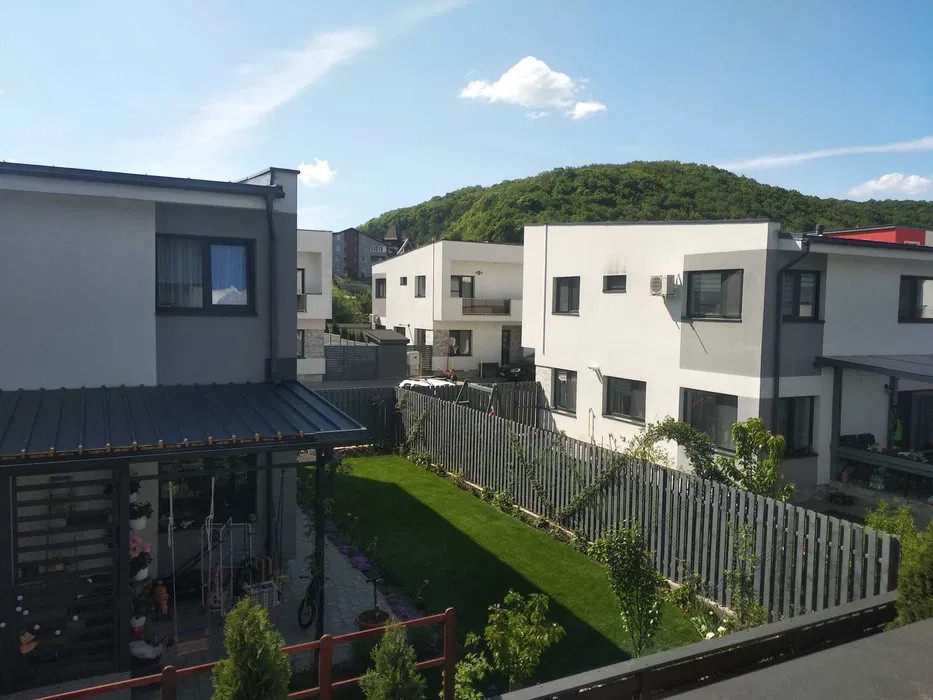 Duplex la cheie zona Crizantemelor 118mp utili 250mp teren