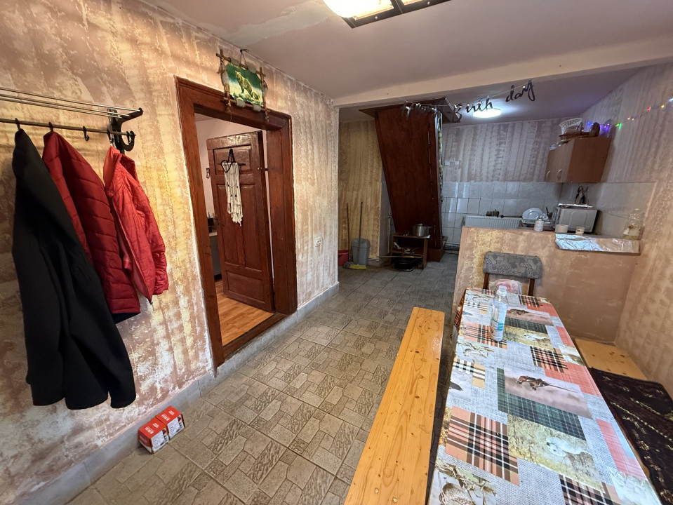 Cabana 5 dormitoare - 138.6 mp utili - 386 mp teren - Baisoara!