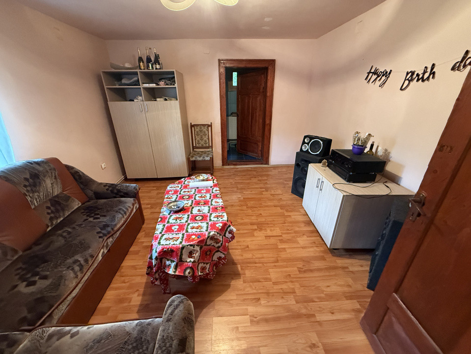 Cabana 5 dormitoare - 138.6 mp utili - 386 mp teren - Baisoara!