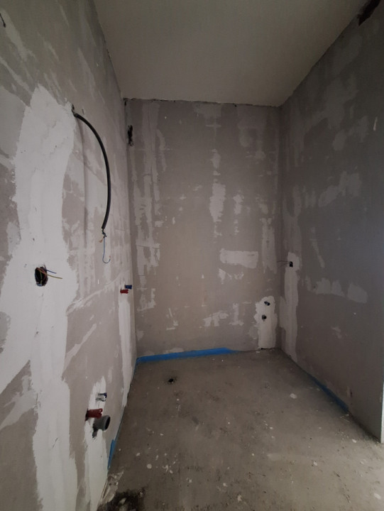 Apartament cu 2 camere, 45 mp, parcare, zona Eroilor