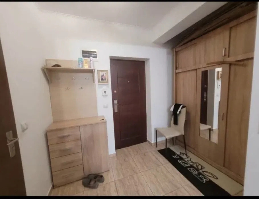 Apartament cu 2 camere, 48 mp, etaj intermediar, zona Petrom