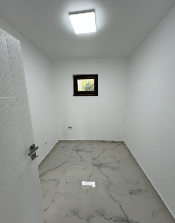 Spatiu comercial cu VAD si vitrina la strada, 70mp, cartier Terra