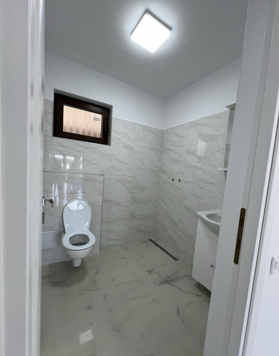 Spatiu comercial cu VAD si vitrina la strada, 70mp, cartier Terra