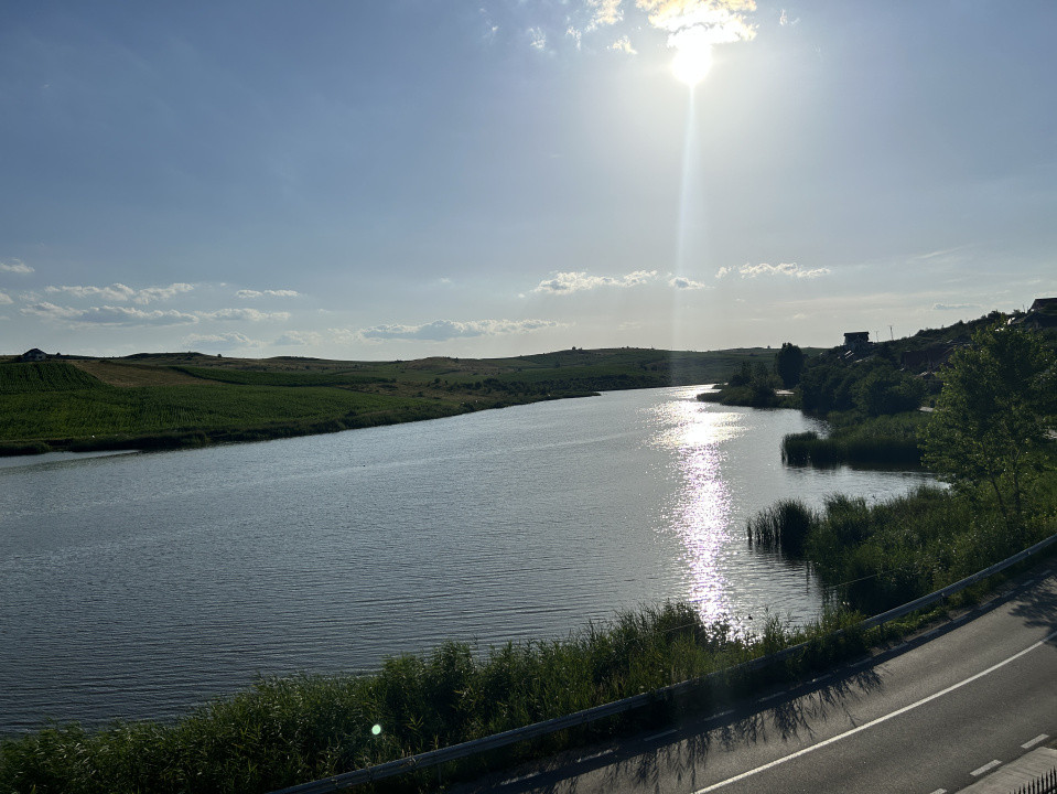 Casa individuala de vanzare Chinteni Lac 180mp utili plus 250mp teren