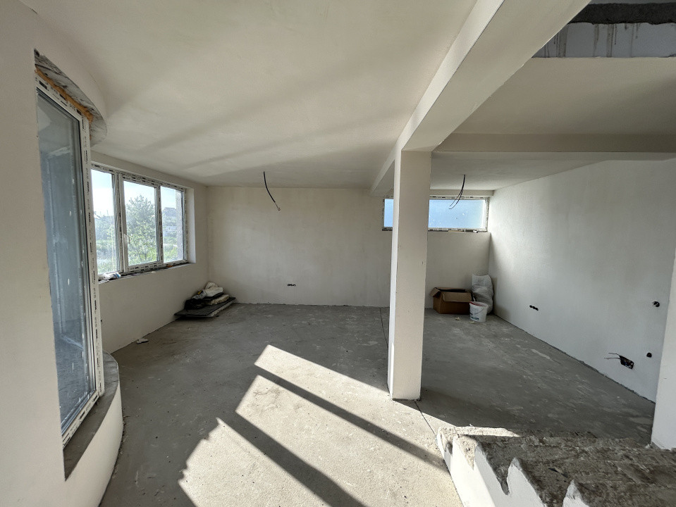 Casa individuala de vanzare Chinteni Lac 180mp utili plus 250mp teren