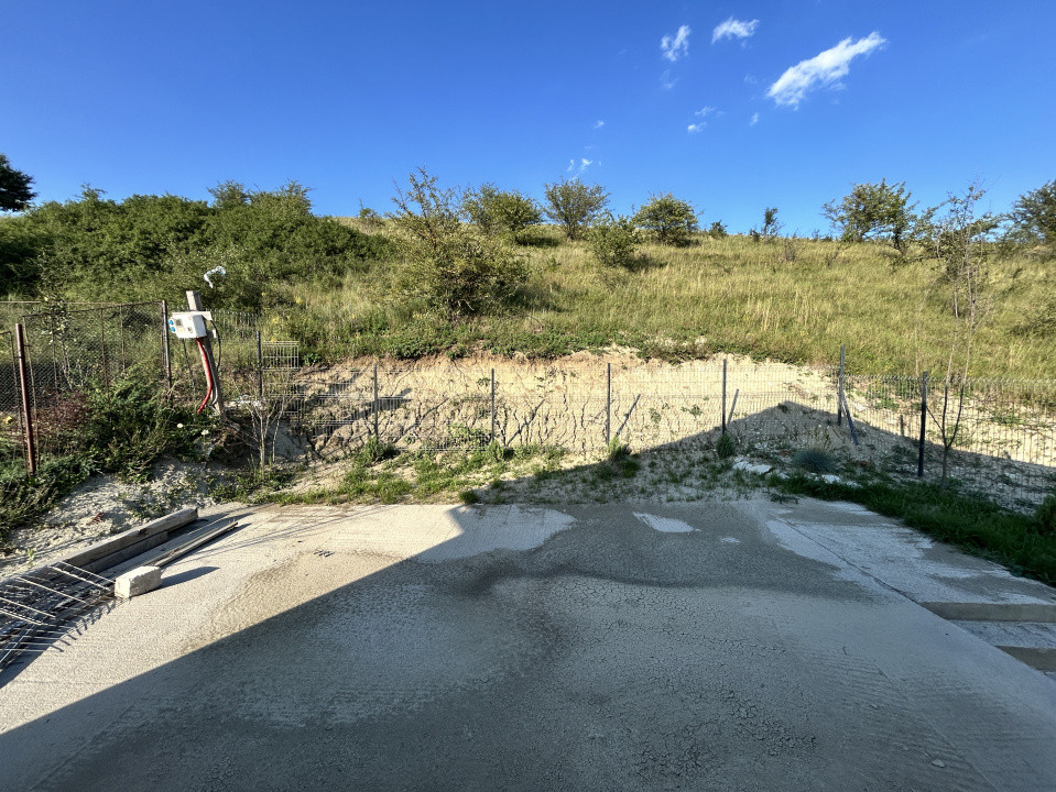 Casa individuala de vanzare Chinteni Lac 180mp utili plus 250mp teren