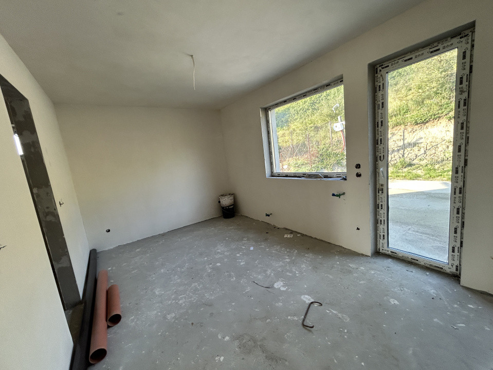 Casa individuala de vanzare Chinteni Lac 180mp utili plus 250mp teren