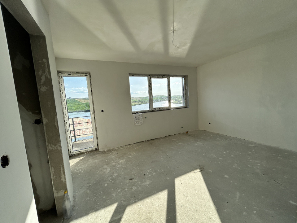 Casa individuala de vanzare Chinteni Lac 180mp utili plus 250mp teren