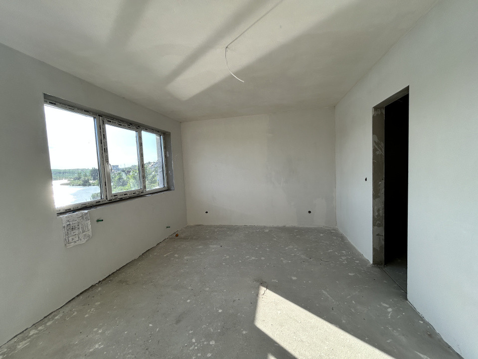 Casa individuala de vanzare Chinteni Lac 180mp utili plus 250mp teren