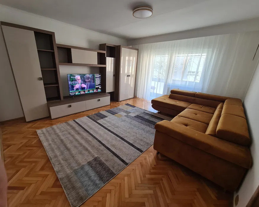 Apartament 3 camere, 70 mp utili, 2 băi, 2 balcoane, beci, parcare, Mărăști 