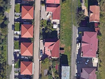 Teren intravilan 1.000mp cu construcție la Rosu Baciu 