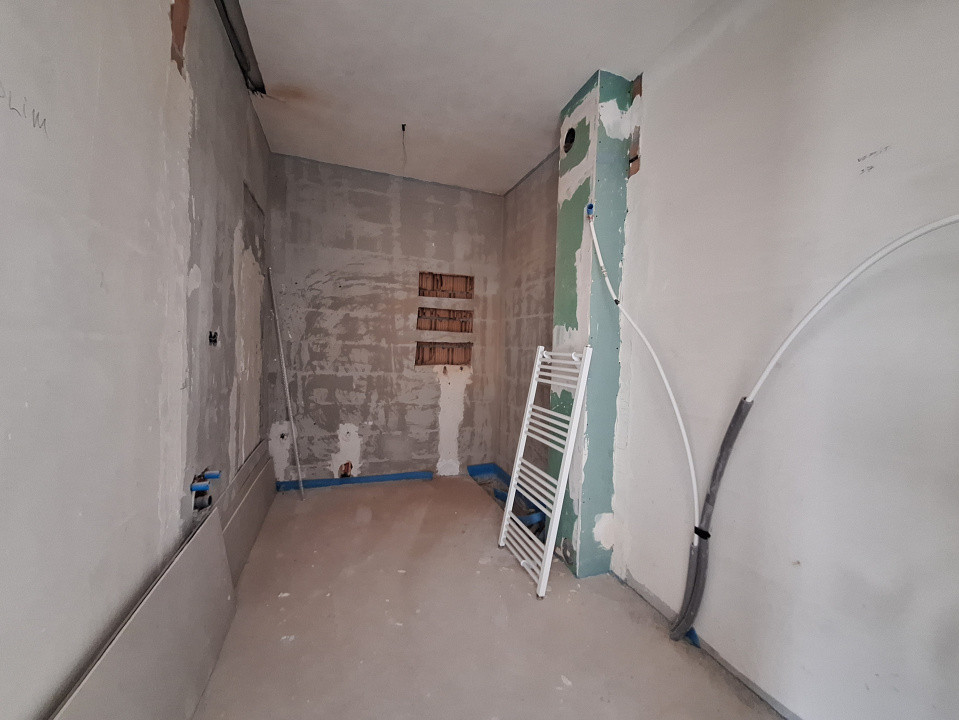 Apartament cu 3 camere, 66 mp, parcare, zona Terra