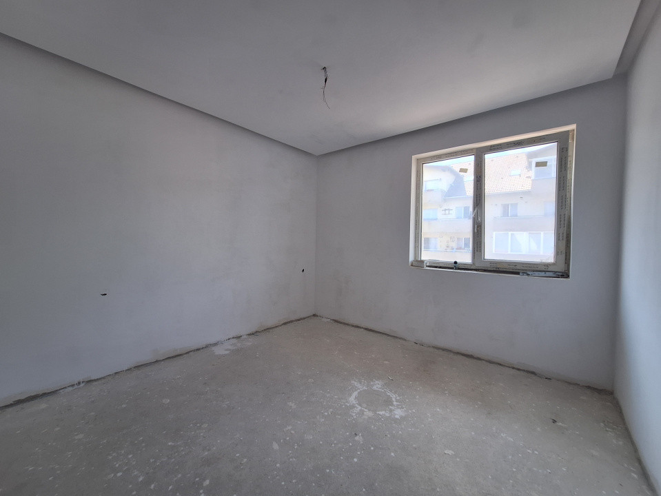 Apartament cu 3 camere, 66 mp, parcare, zona Terra