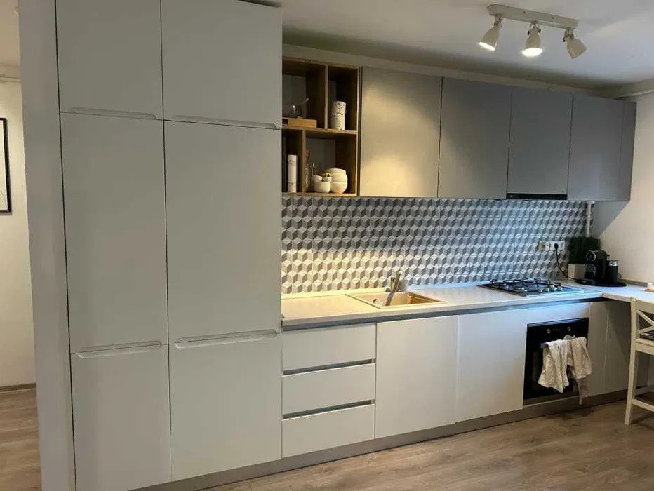 Apartament cu 2 camere, 57 mp, balcon, zona BMW