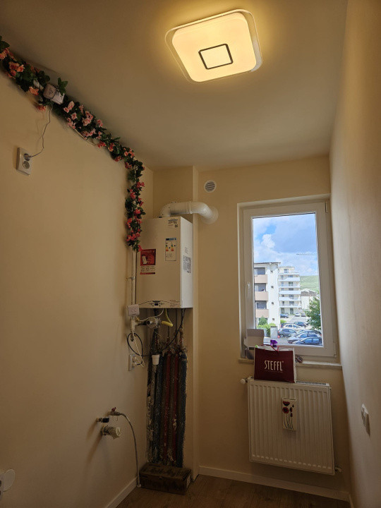 Apartament 2 camere, decomandat, 37 mp, zona Eroilor 