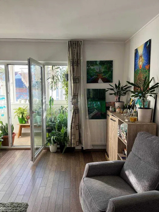 Apartament cu 2 camere, 47 mp, balcon, zona Eroilor