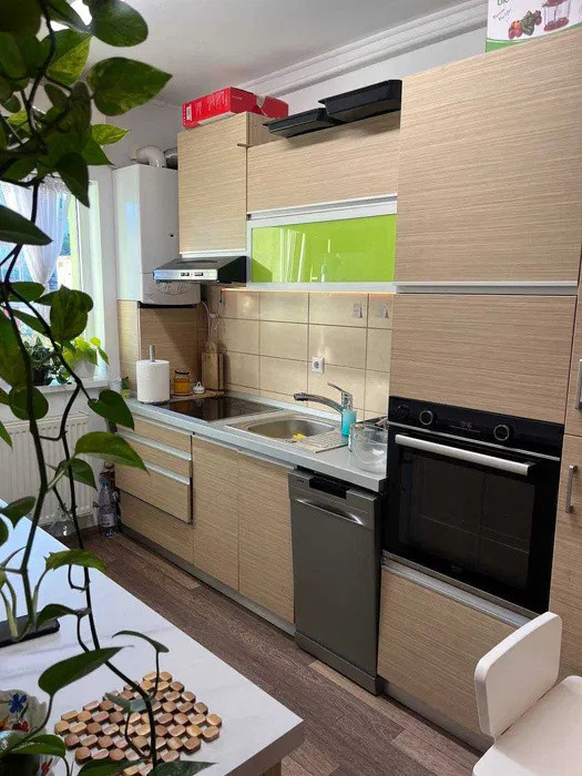 Apartament cu 2 camere, 47 mp, balcon, zona Eroilor