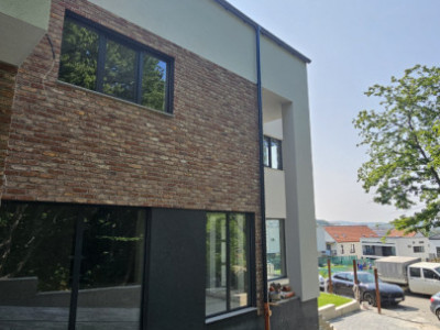 Duplex 5 camere, 220mp, garaj, zona Campului