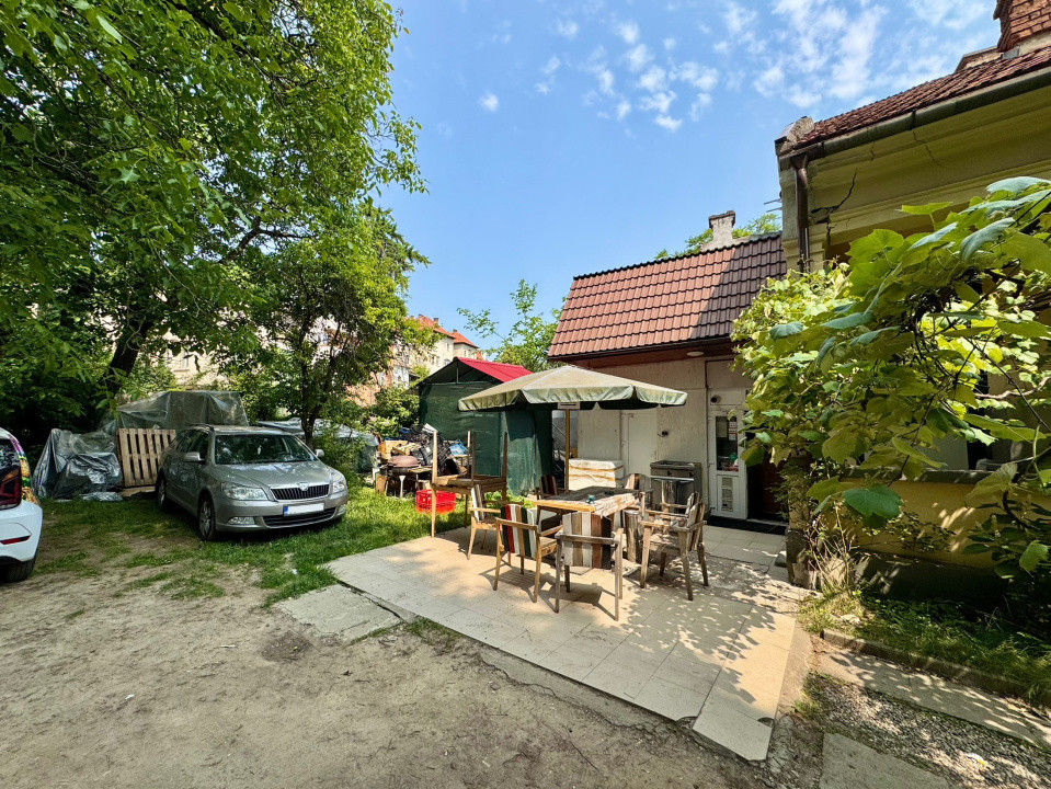 Spațiu pentru restaurant, bucătărie 120 mp, curte/terasă 400 mp, zona Centrală