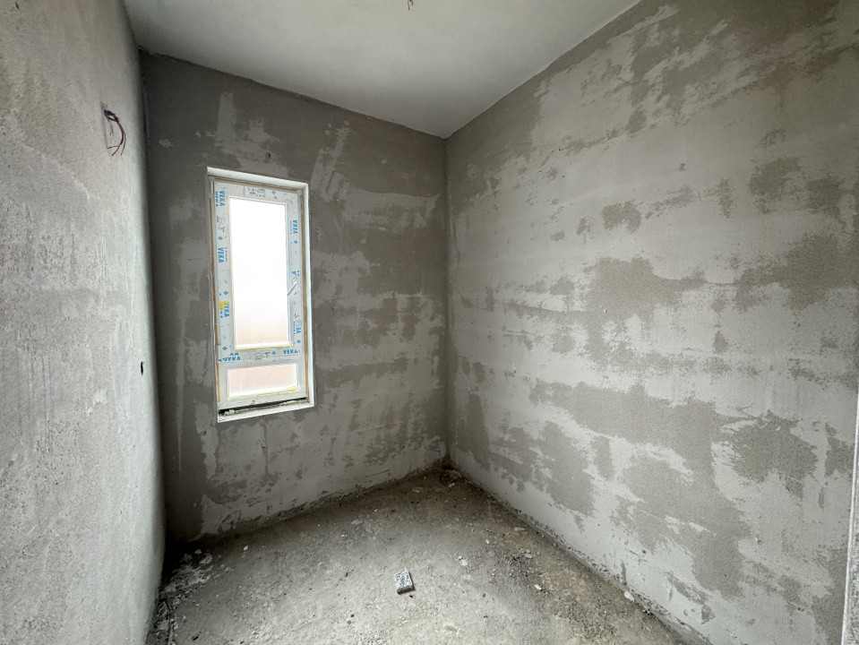 Casa individuala, 140 mp, 4 camere, teren liber 300 mp, Dezmir