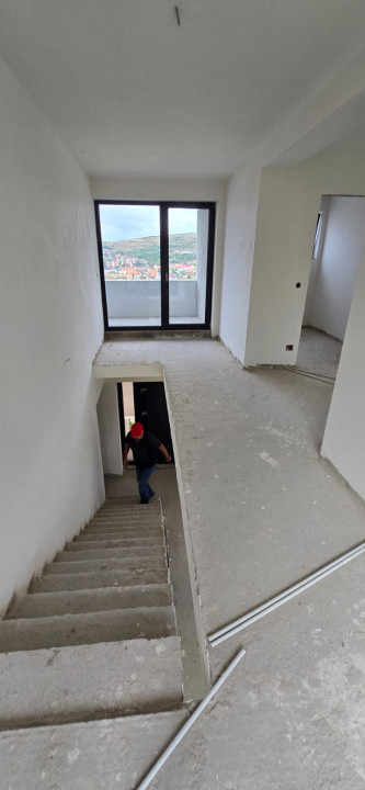 Casa individuala semifinisata noua, teren 640 mp, Chinteni