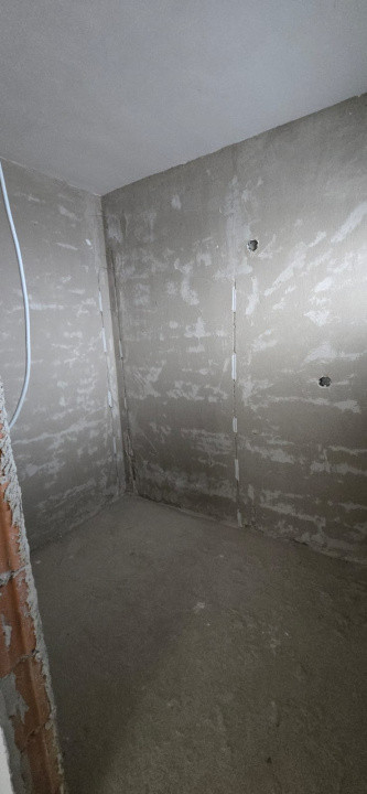 Casa individuala semifinisata noua, teren 640 mp, Chinteni