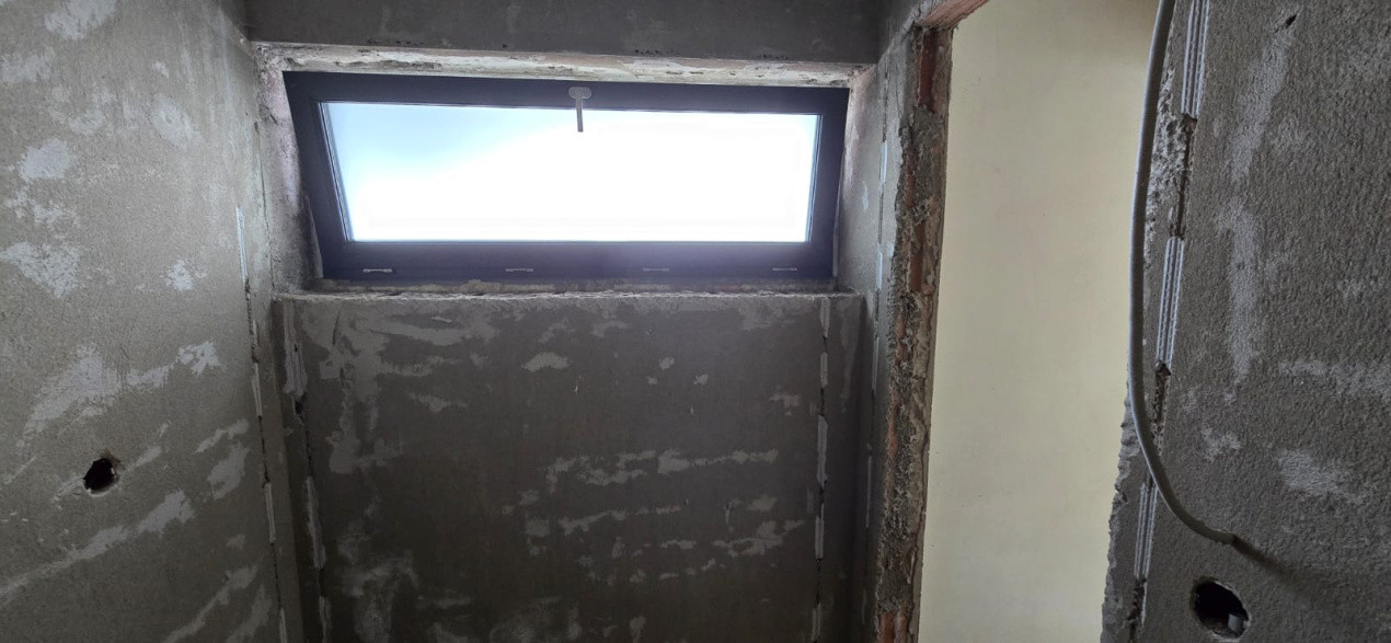 Casa individuala semifinisata noua, teren 640 mp, Chinteni