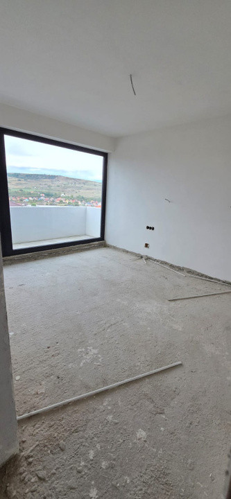 Casa individuala semifinisata noua, teren 640 mp, Chinteni