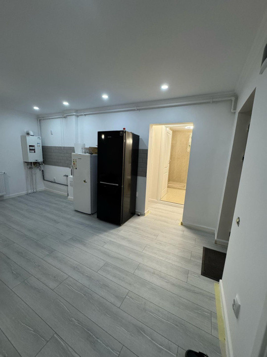 Apartament 4 camere - 61,33 mp utili - zona Avram I. - Floresti!