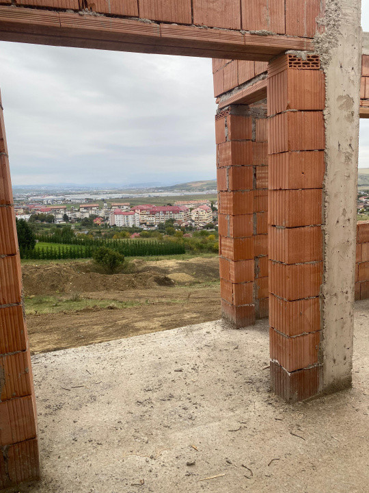 Apartament cu 3 camere, 68 mp grădină privată de 125 mp, spatiu si confort