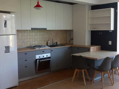 Apartament cu 3 camere, 66 mp, balcon, zona Eroilor