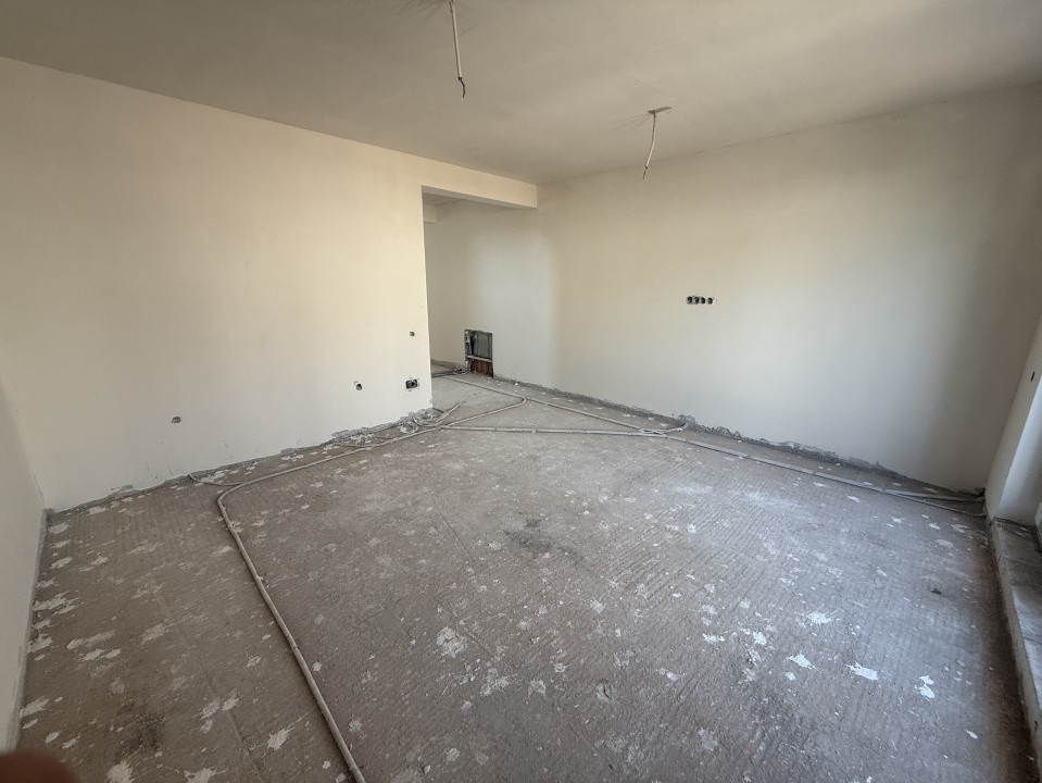 Casa duplex - 170 mp utili - 4 camere - 550 mp teren - zona Tautiului, Floresti!