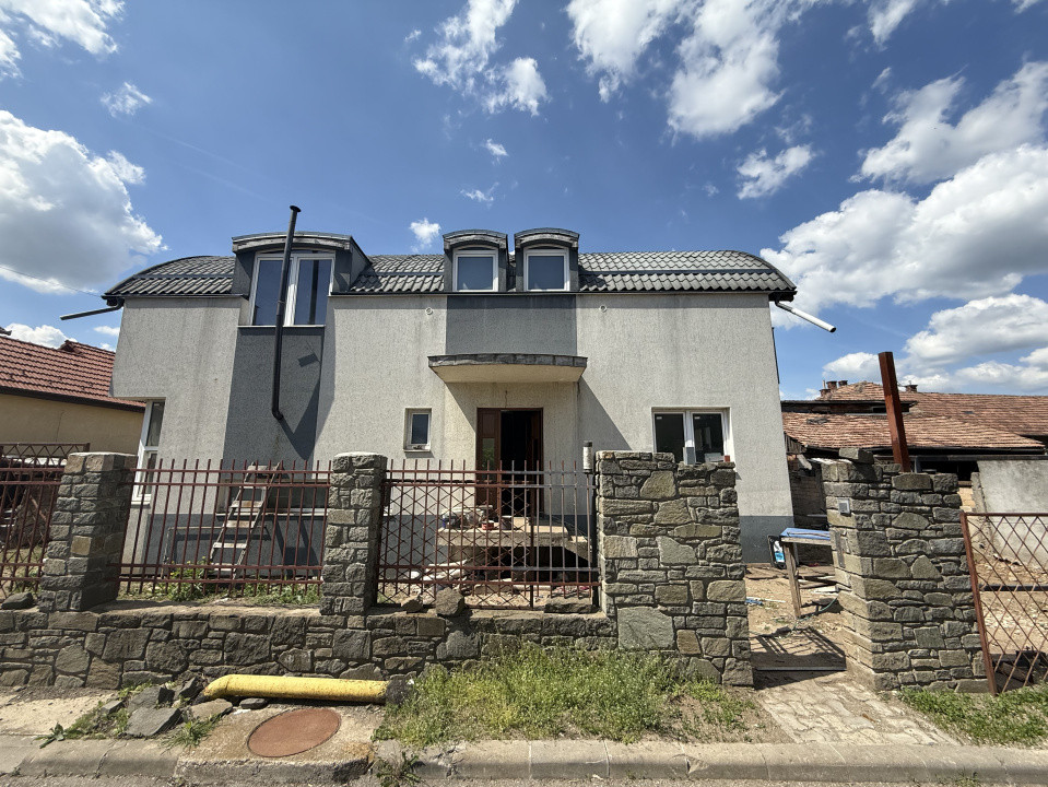 Casa 257mp utili - 5 camere - 300mp curte - zona Someseni, Cluj-Napoca!