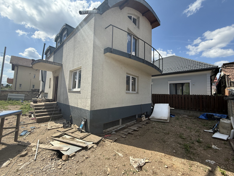 Casa 257mp utili - 5 camere - 300mp curte - zona Someseni, Cluj-Napoca!