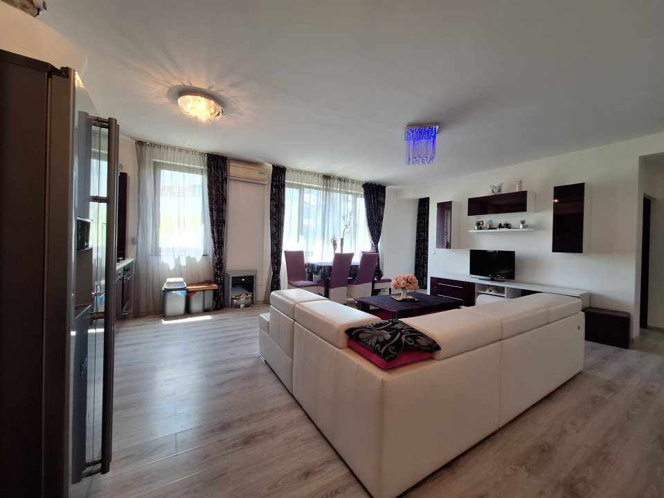 Apartament cu 3 camere, 75 mp, parcare, zona Eroilor