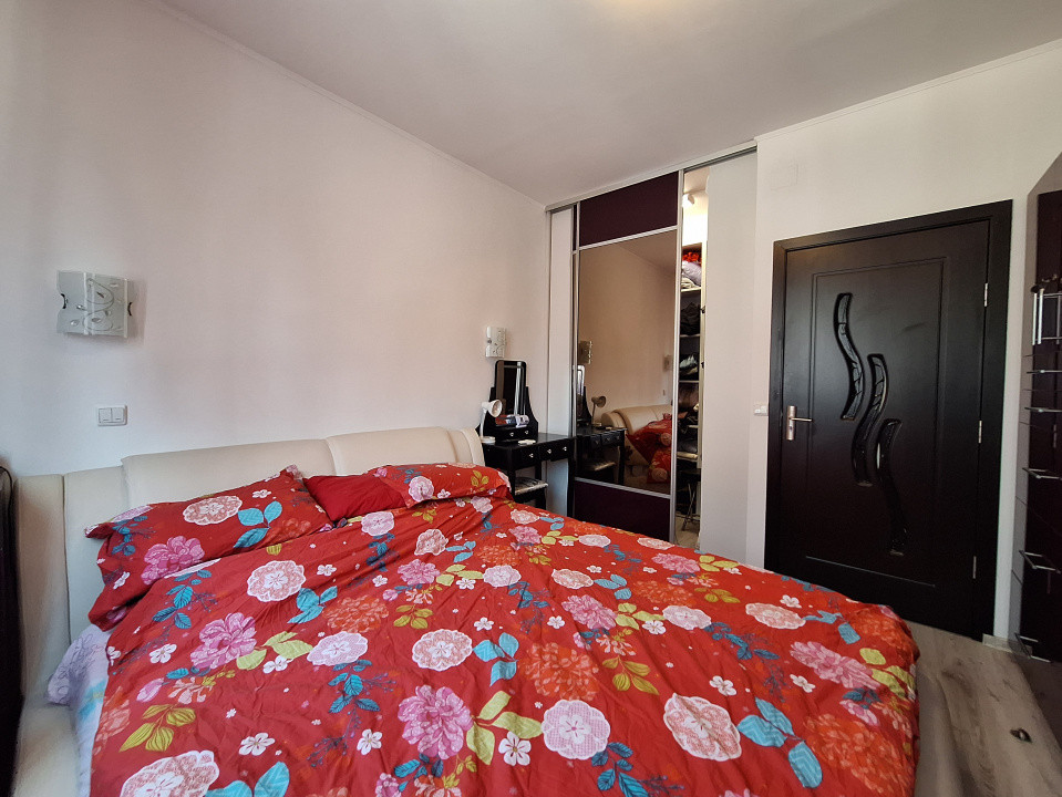 Apartament cu 3 camere, 75 mp, parcare, zona Eroilor