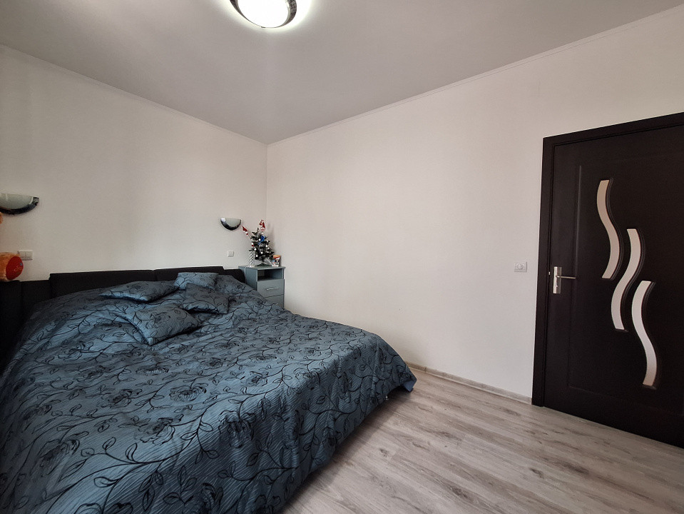 Apartament cu 3 camere, 75 mp, parcare, zona Eroilor
