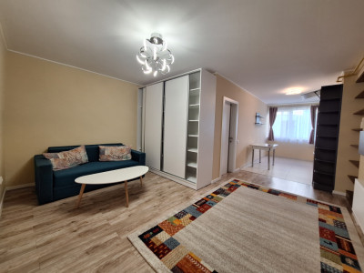 Apartament cu 2 camere, 48,5 mp, parcare, zona Razoare