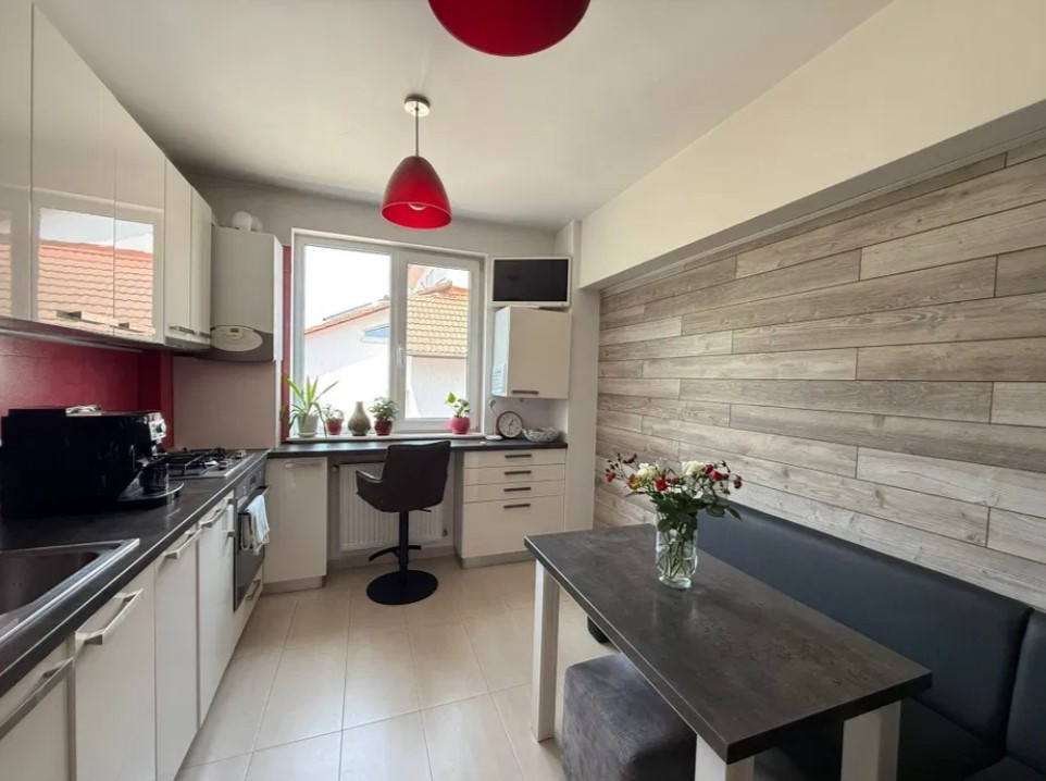 Apartament 3 camere 80mp, Andrei Muresanu 