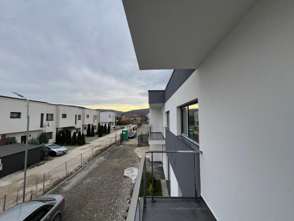 Duplex de 4 camere, 125 mp utili, garaj, zona Tineretului