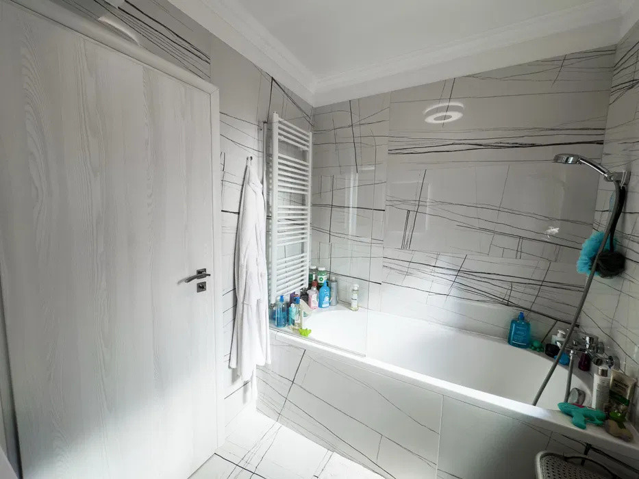 Apartament de 3 camere, 70 mp utili +Gradina, Razoare (VIVO)