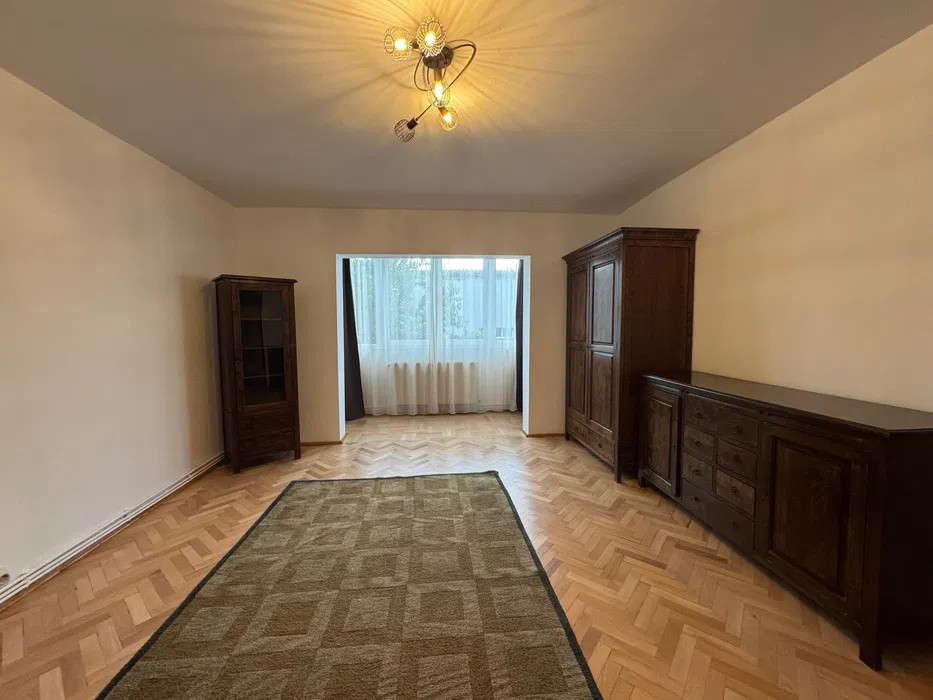 Apartament 3 camere, renovat, 70 mp utili, 2 băi, balcon, beci, Grigorescu
