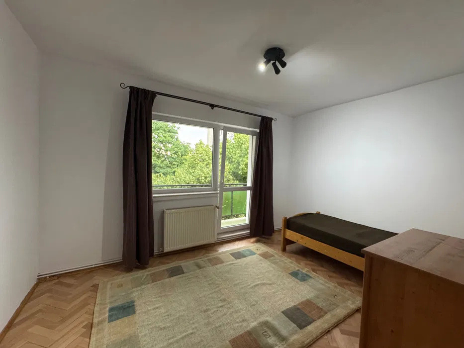 Apartament 3 camere, renovat, 70 mp utili, 2 băi, balcon, beci, Grigorescu