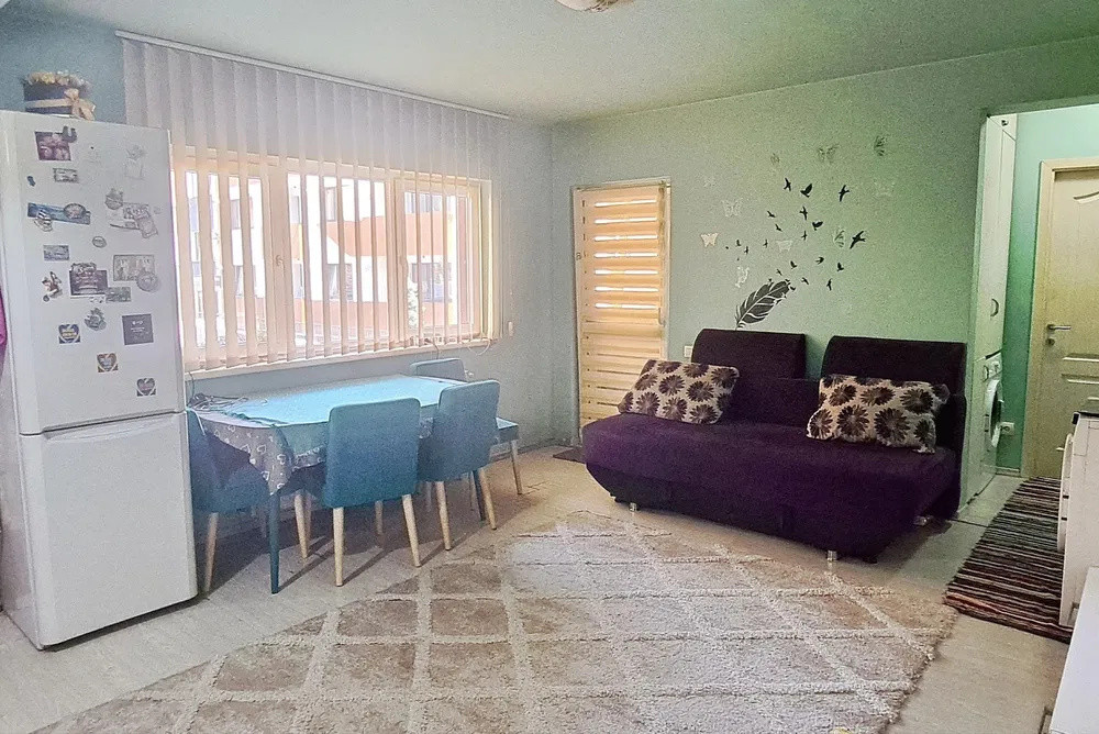 Apartament cu 2 camere, 41 mp, parcare, zona VIVO
