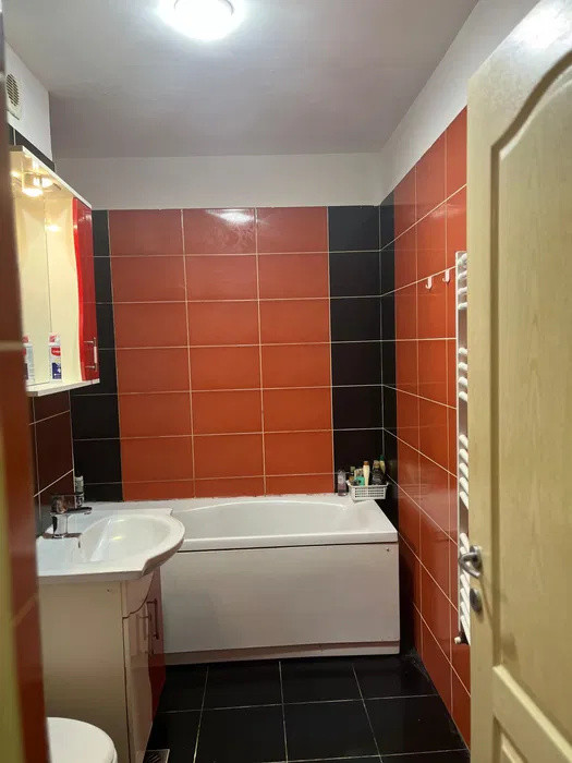 Apartament cu 2 camere, 41 mp, parcare, zona VIVO