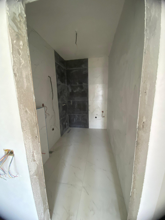 2 camere, 37mp  – parțial finisat, perfect de amenajat